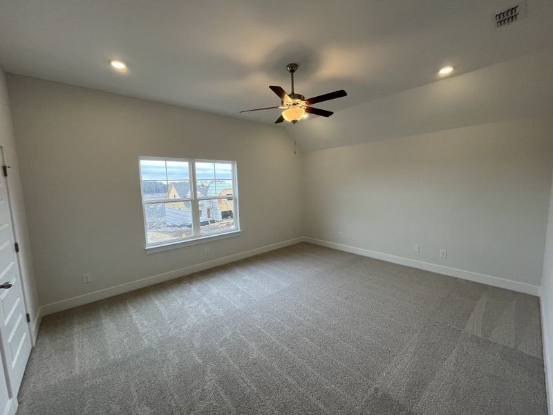 Oversized 5th bedroom Oversized 5th bedroom