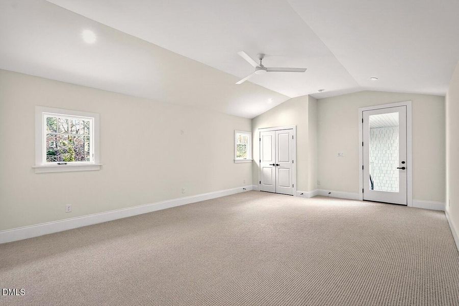 Retreat (over Garage)