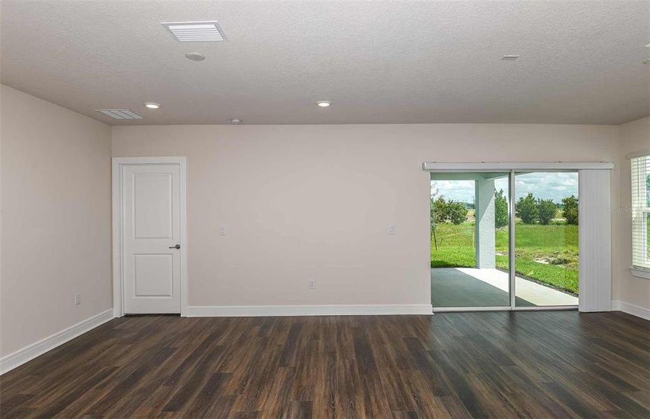 Spacious, unfurnished interior of a new home in Oakfield Lakes, Parrish (Image 12).