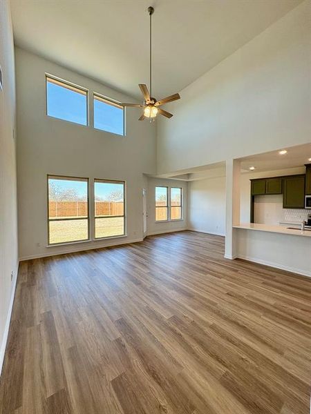 Spacious, unfurnished interior of a new home in Courts Of Bonnie Brae, Denton (Image 12).