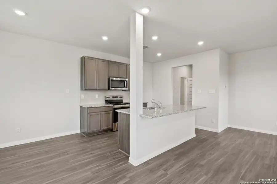 Furnished interior view inside a new home in Melissa Ranch, San Antonio (Image 5). Furnished interior view inside a new home in Melissa Ranch, San Antonio (Image 5).
