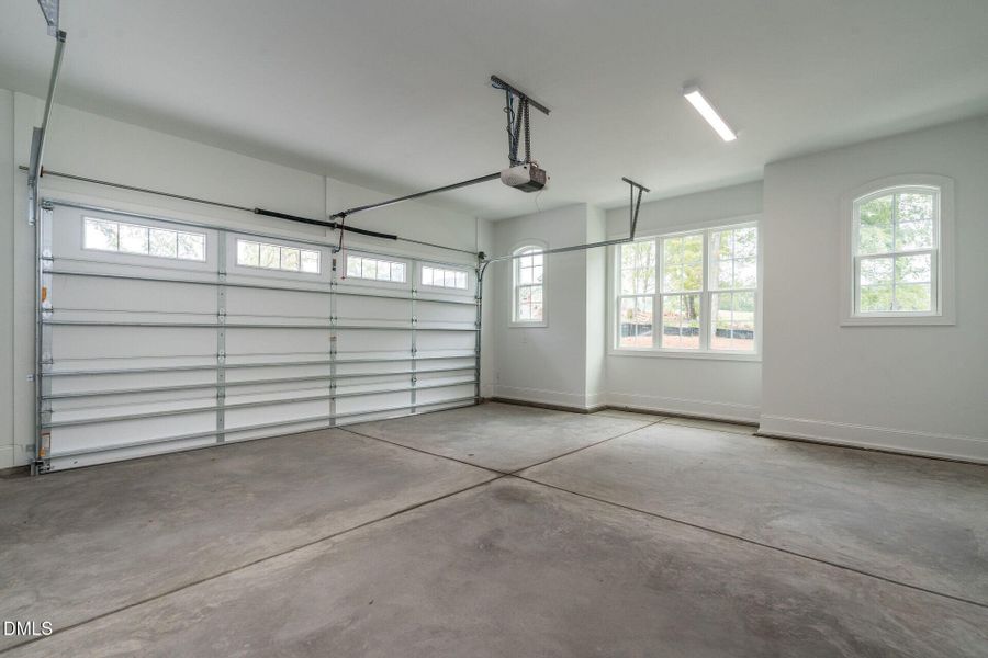 039-1920x1080-oversized-garage 039-1920x1080-oversized-garage