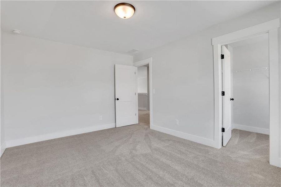 Spacious, unfurnished interior of a new home in Cambridge, Flowery Branch (Image 46). Spacious, unfurnished interior of a new home in Cambridge, Flowery Branch (Image 46).