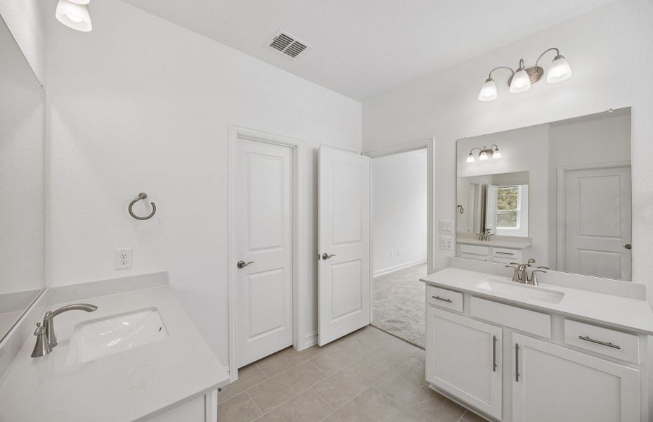 Furnished interior view inside a new home in Wilson Creek Meadows, Celina (Image 6).