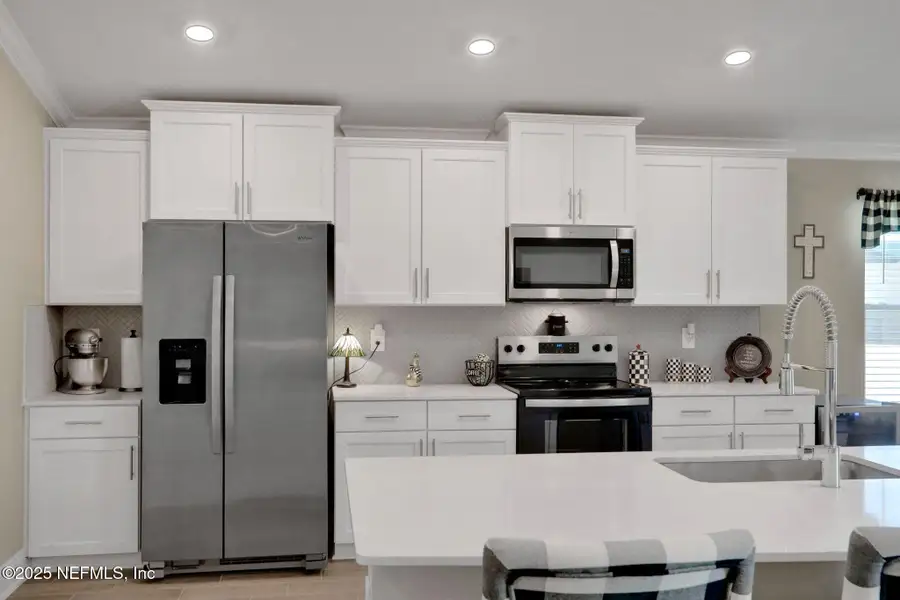 Furnished interior view inside a new home in Cross Creek, Green Cove Springs (Image 9).