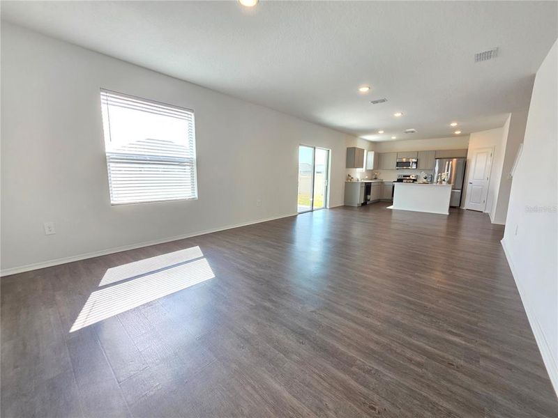 Spacious, unfurnished interior of a new home in Broadleaf, Parrish (Image 26).