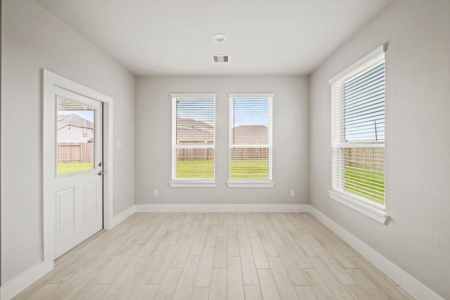 Spacious, unfurnished interior of a new home in Beacon Hill, Waller (Image 26). Spacious, unfurnished interior of a new home in Beacon Hill, Waller (Image 26).