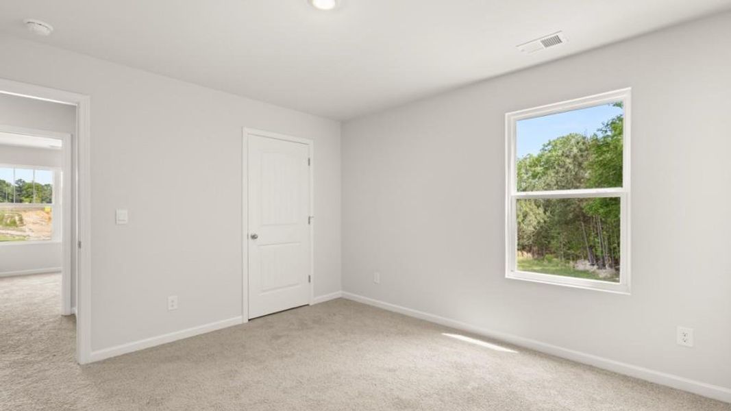 Spacious, unfurnished interior of a new home in Northwoods at Mirror Lake, Villa Rica (Image 20).