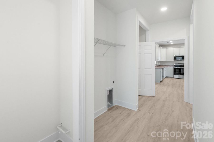 Spacious, unfurnished interior of a new home in , Monroe (Image 27).