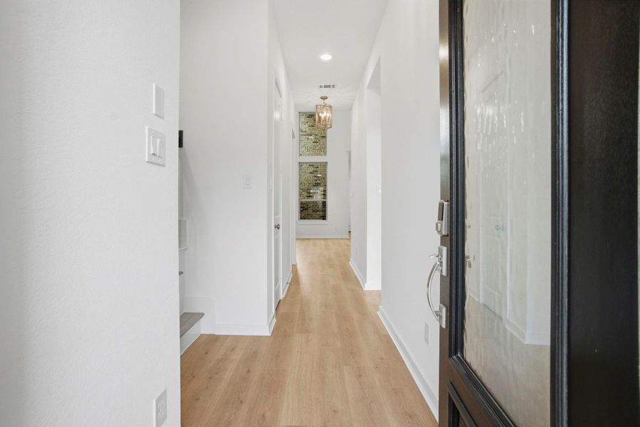 Spacious, unfurnished interior of a new home in Woodforest, Montgomery (Image 12).