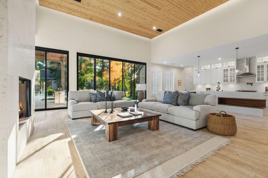 Furnished interior view inside a new home in , Tomball (Image 40).