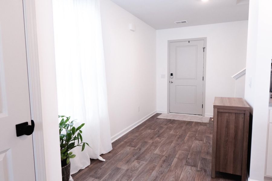 Spacious, unfurnished interior of a new home in Shell Pointe at Cobblestone Village, Summerville (Image 19).