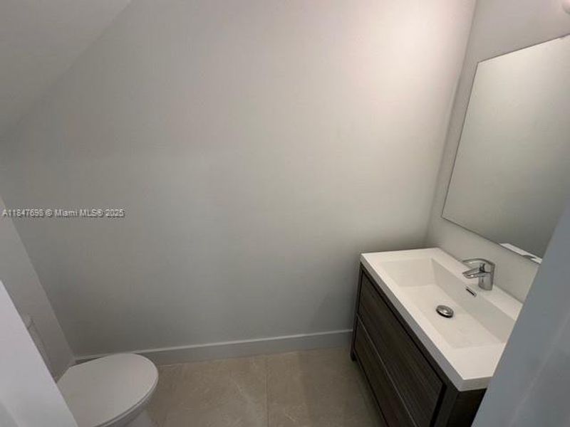 Image 27 of a home in .