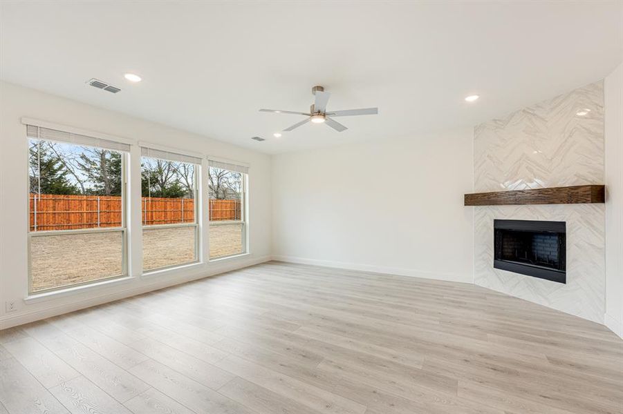 Spacious, unfurnished interior of a new home in Ridgepoint, Midlothian (Image 30).