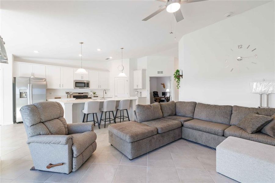 Furnished interior view inside a new home in , Venice (Image 9).