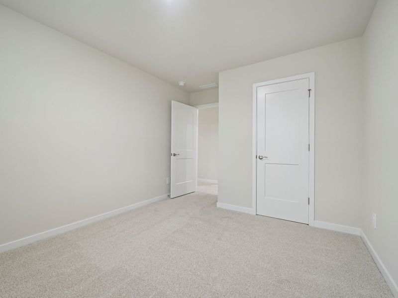Spacious, unfurnished interior of a new home in The Heritage at Buffaloe Reserve, Raleigh (Image 19). Spacious, unfurnished interior of a new home in The Heritage at Buffaloe Reserve, Raleigh (Image 19).