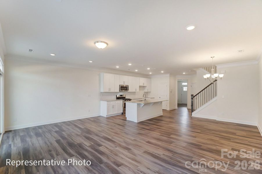 Spacious, unfurnished interior of a new home in Harrisburg Village, Harrisburg (Image 25).
