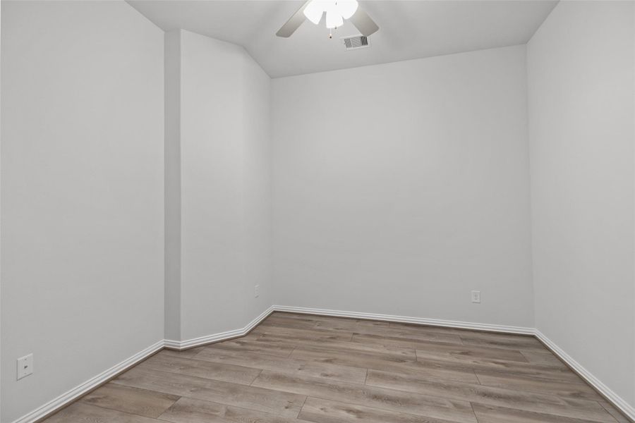 Spacious, unfurnished interior of a new home in Azalea, Katy (Image 22). Spacious, unfurnished interior of a new home in Azalea, Katy (Image 22).