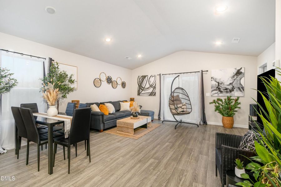 008_img_2772-edit_651 008_img_2772-edit_651