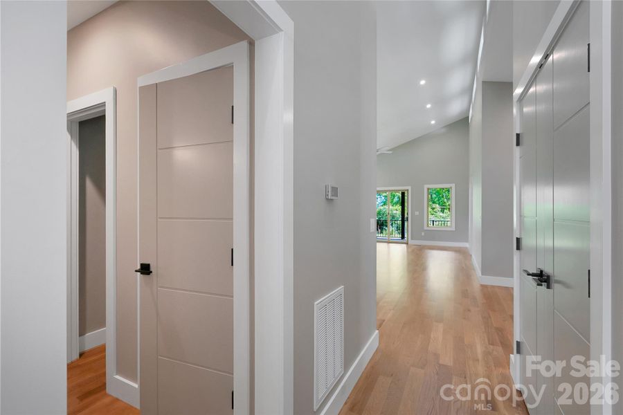 Spacious, unfurnished interior of a new home in , Brevard (Image 23).