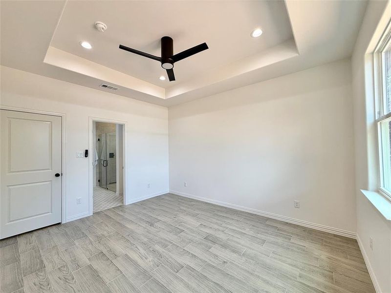 Spacious, unfurnished interior of a new home in , Granbury (Image 19). Spacious, unfurnished interior of a new home in , Granbury (Image 19).