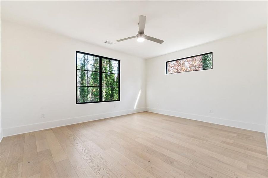 Spacious, unfurnished interior of a new home in , Alpharetta (Image 23).