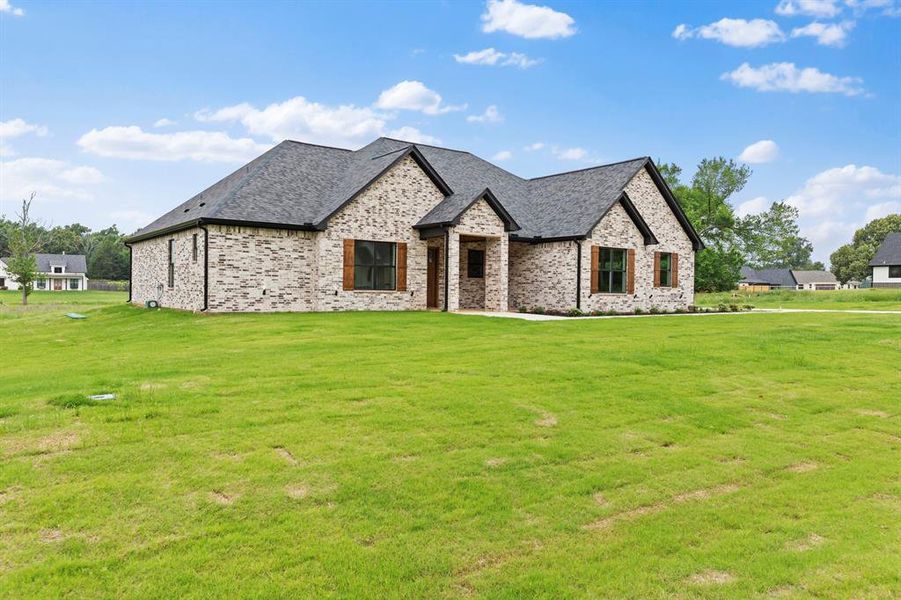 Exterior details and patio area of a home in , Tyler (Image 21).