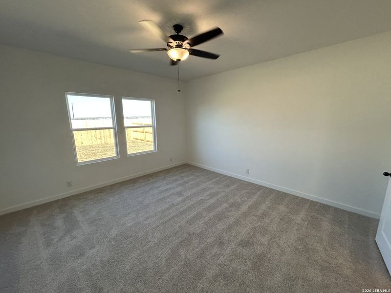 Spacious, unfurnished interior of a new home in Hennersby Hollow, San Antonio (Image 17).