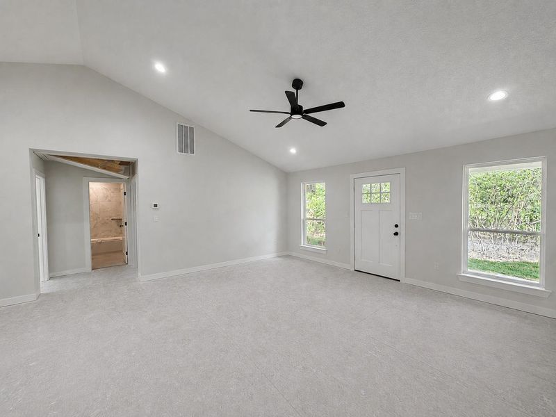 Spacious, unfurnished interior of a new home in , Marquez (Image 6).