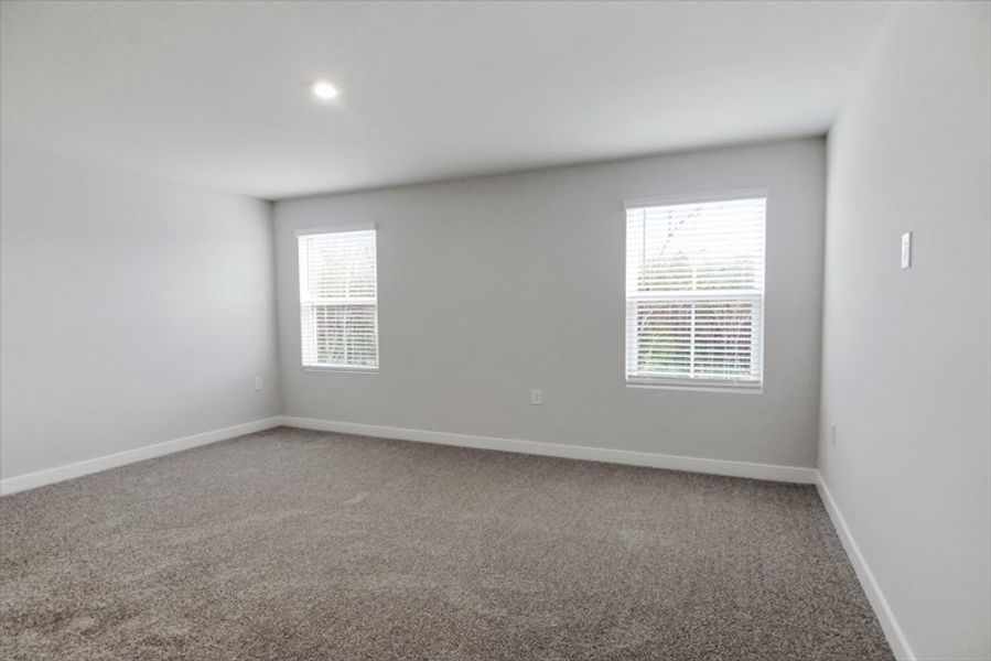 Spacious, unfurnished interior of a new home in Everly, Spartanburg (Image 24).
