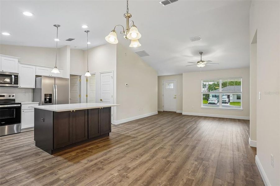 Spacious, unfurnished interior of a new home in , Ocala (Image 29).