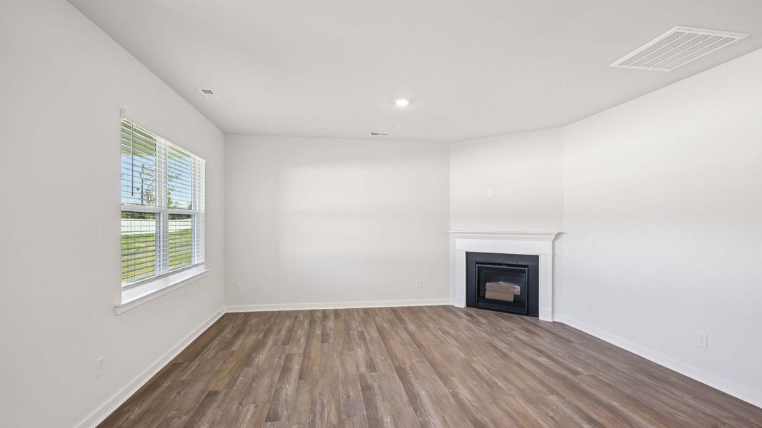 Spacious, unfurnished interior of a new home in Silverstein, Salisbury (Image 8).