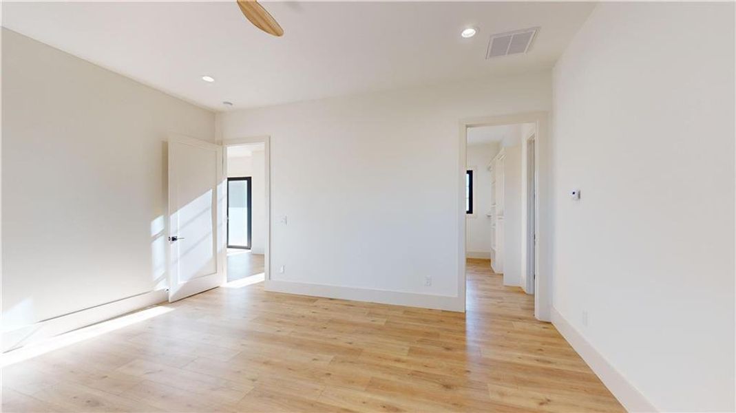 Spacious, unfurnished interior of a new home in , Commerce (Image 21).