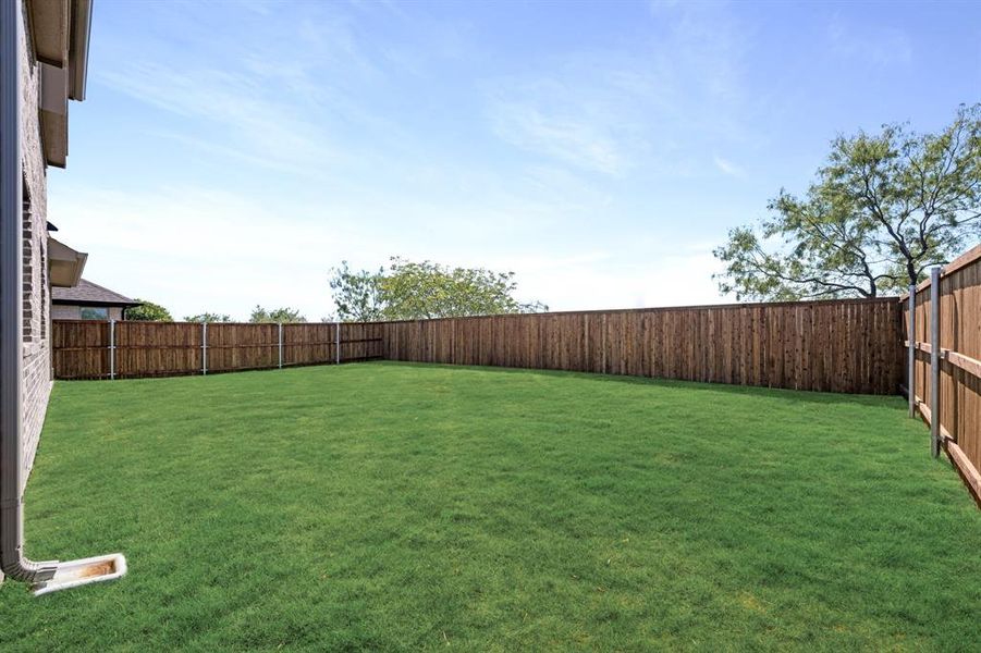 Exterior details and patio area of a home in Stone River Glen 50s, Royse City (Image 3). Exterior details and patio area of a home in Stone River Glen 50s, Royse City (Image 3).
