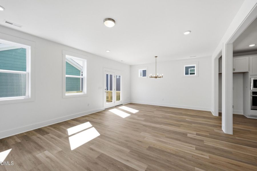 015_WFP-2874 Dining Room - Medium