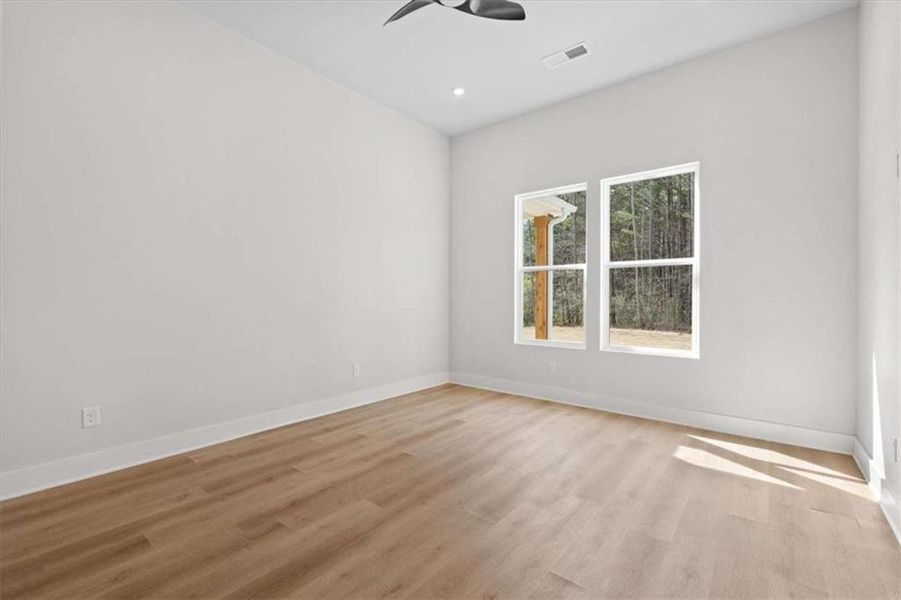 Spacious, unfurnished interior of a new home in , Bremen (Image 28).