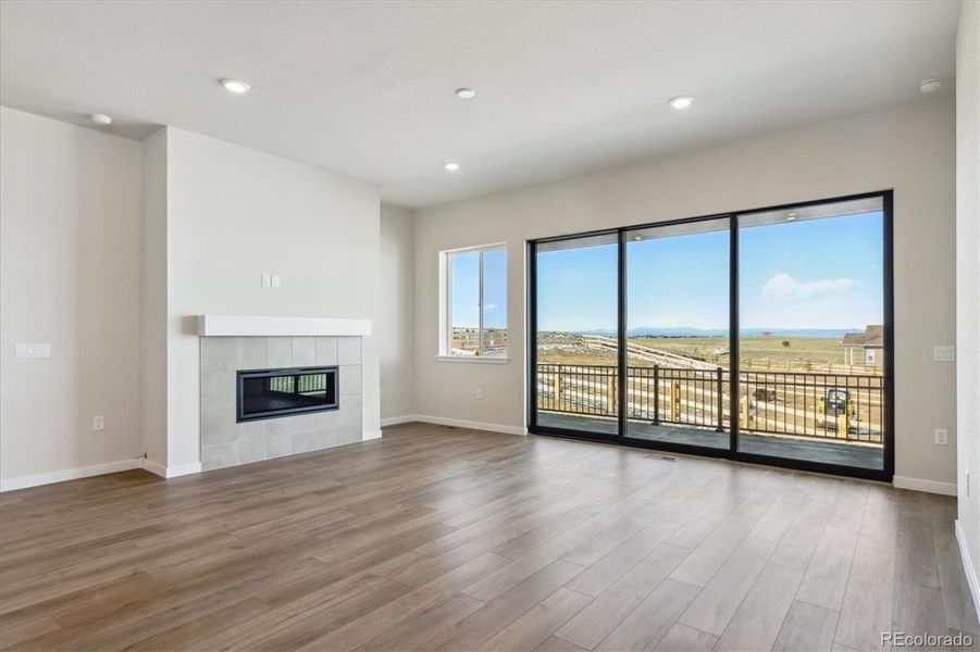 Spacious, unfurnished interior of a new home in Trails at Smoky Hill, Parker (Image 20).