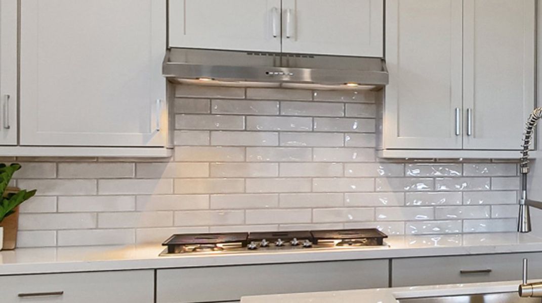 Horizon Saddleback Avery Kitchen 3of3 F1