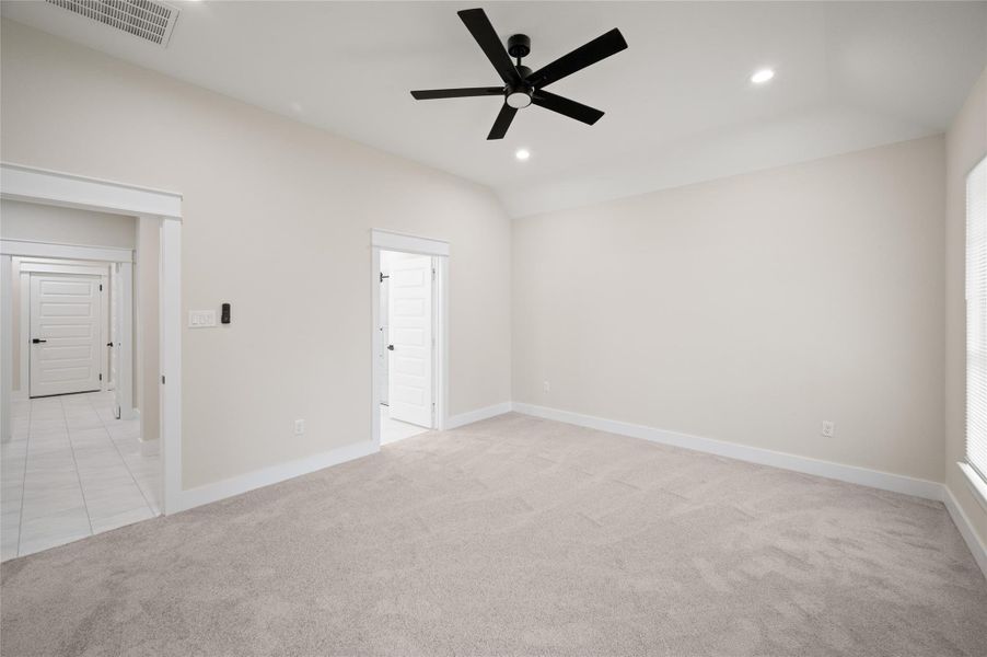 Spacious, unfurnished interior of a new home in , Porter (Image 21).