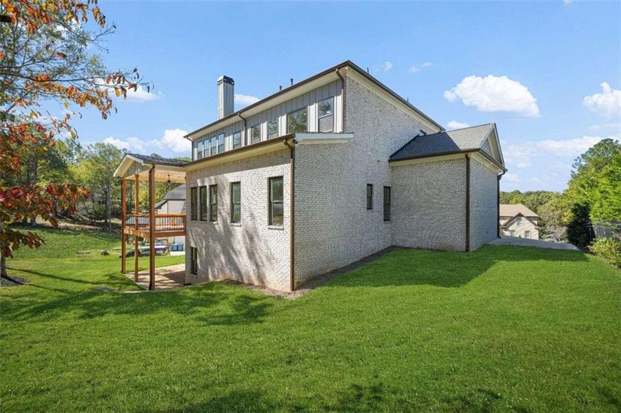 Exterior details and patio area of a home in , Lawrenceville (Image 27).
