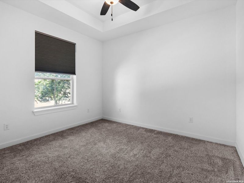 Spacious, unfurnished interior of a new home in , Canyon Lake (Image 15).