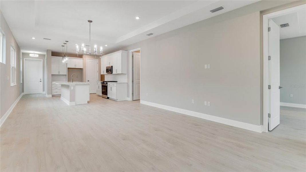 Spacious, unfurnished interior of a new home in Cresswind DeLand, Deland (Image 9).