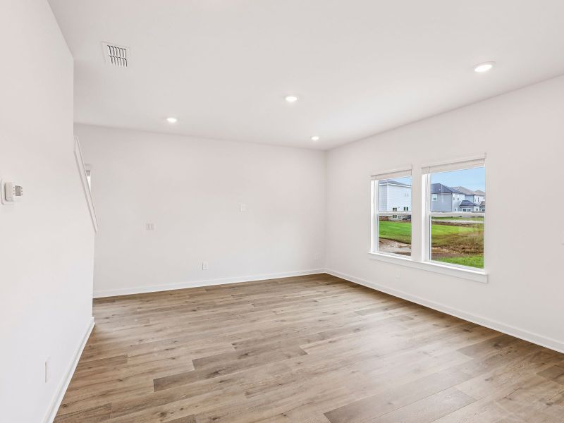 Spacious, unfurnished interior of a new home in Avery Farms - Ridge Series, Murfreesboro (Image 10). Spacious, unfurnished interior of a new home in Avery Farms - Ridge Series, Murfreesboro (Image 10).