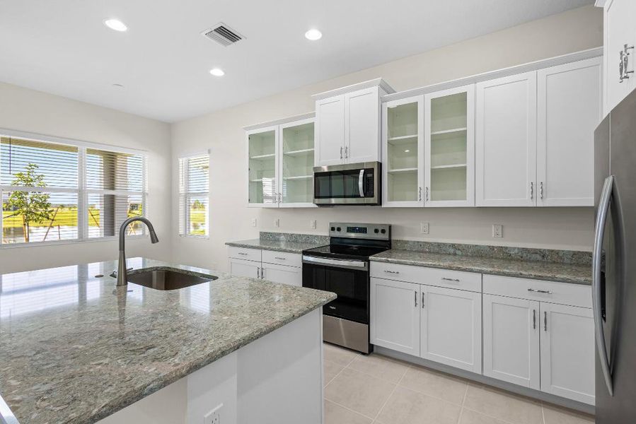 21_1418421 21_1418421