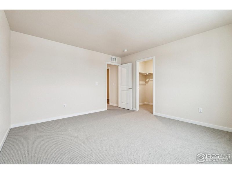 Spacious, unfurnished interior of a new home in The Overlook at Johnstown Farms, Johnstown (Image 25).