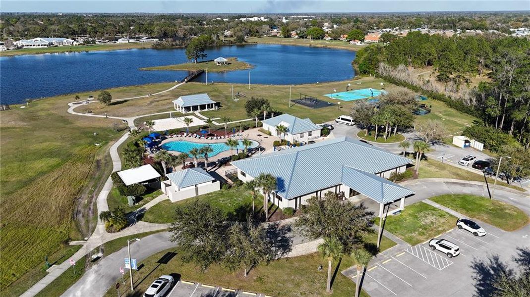 Community amenities in , Sebring (Image 24).