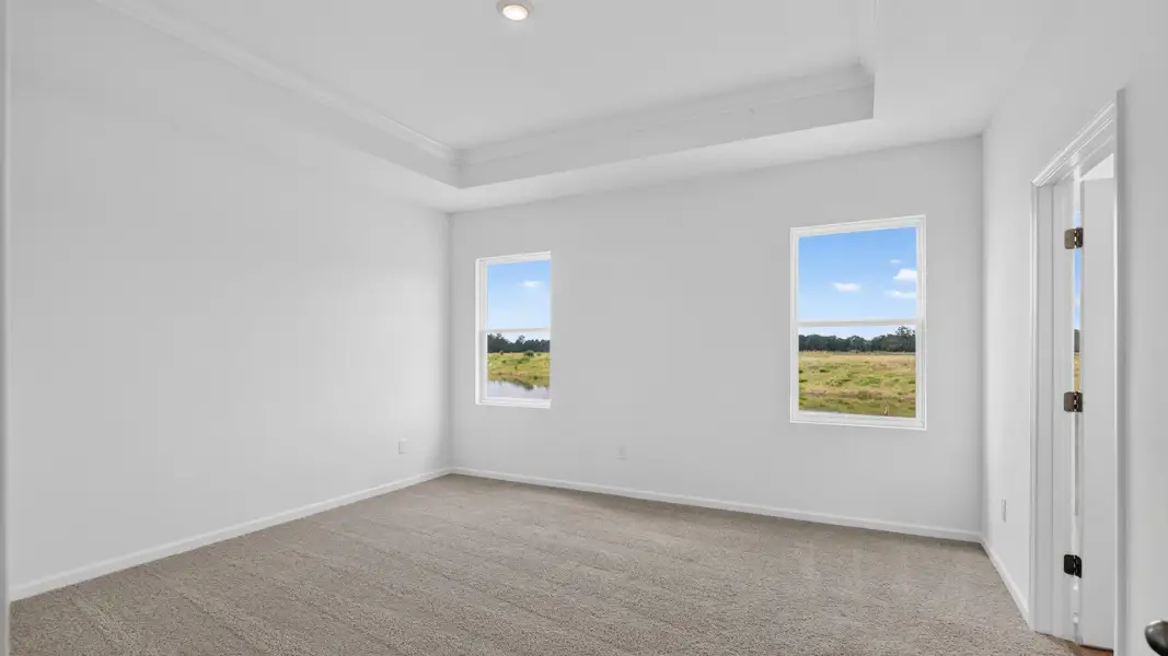 Spacious, unfurnished interior of a new home in Bridle Creek, Jacksonville (Image 21).