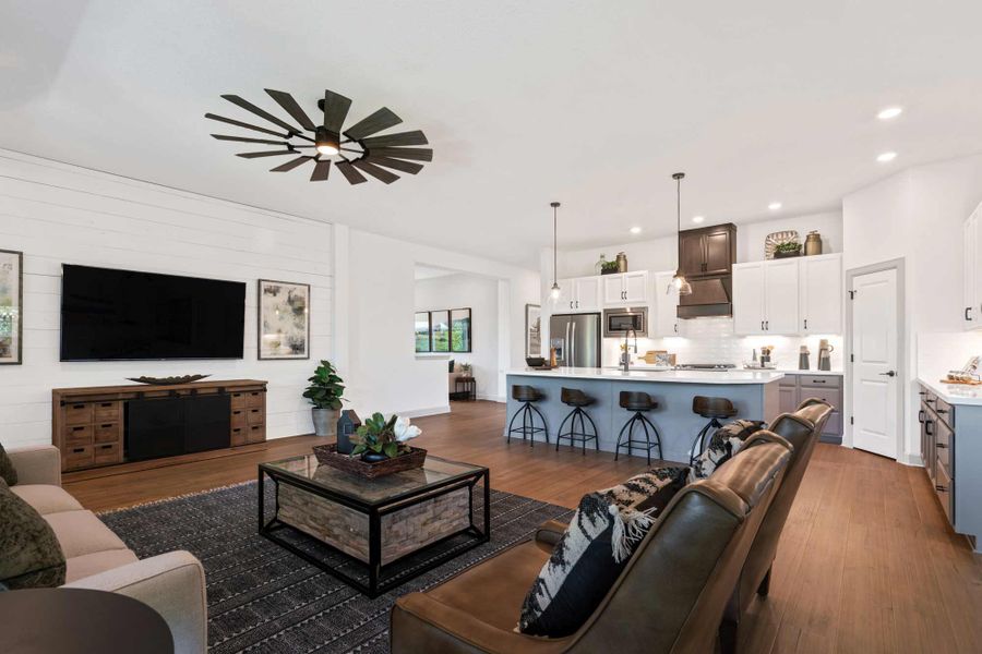 The Ridgegate - Family Room