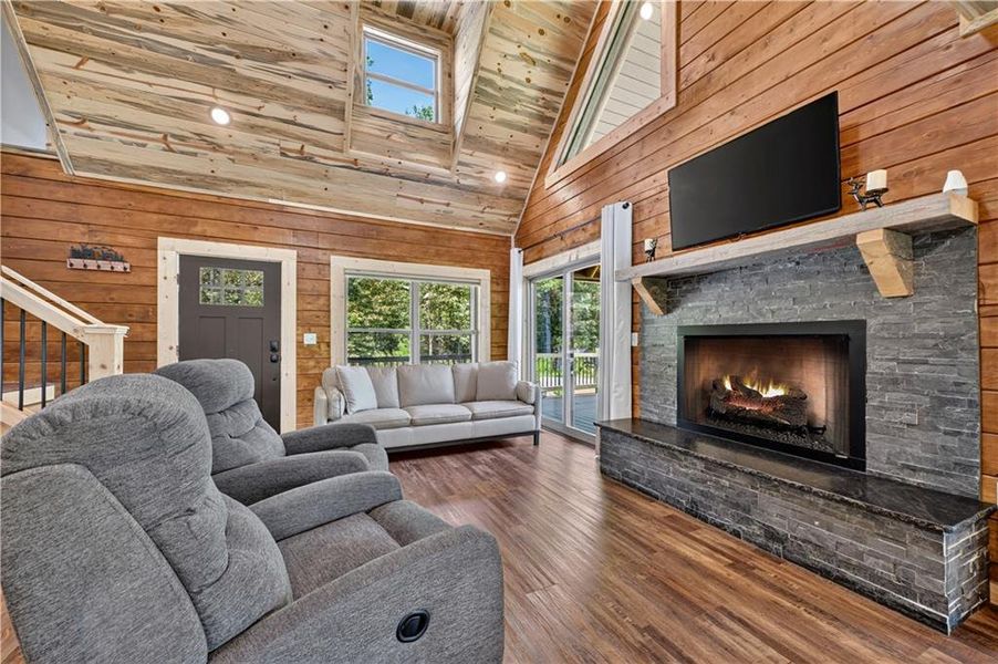 Exterior details and patio area of a home in , Ellijay (Image 26).