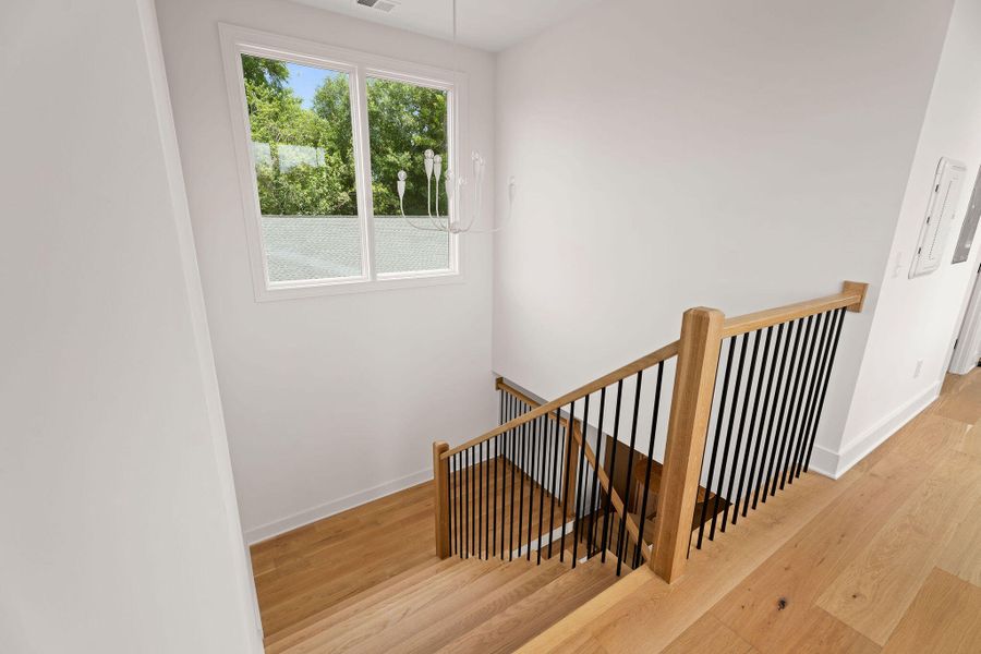 Spacious, unfurnished interior of a new home in , Charleston (Image 15).